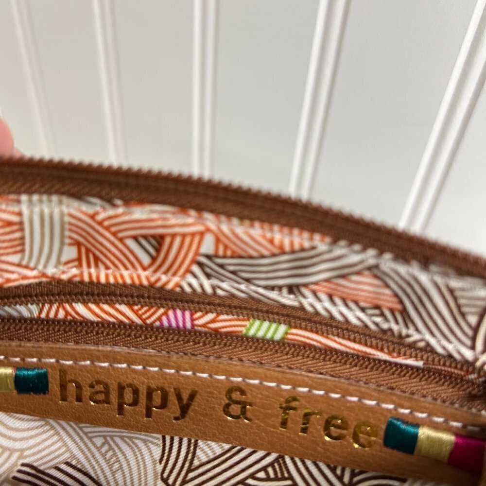 The SAK charging wristlet Sanibel NWT - Picture 10 of 15